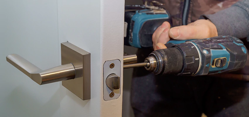 Broken Door Handle Lock Repair in West Hollywood, California