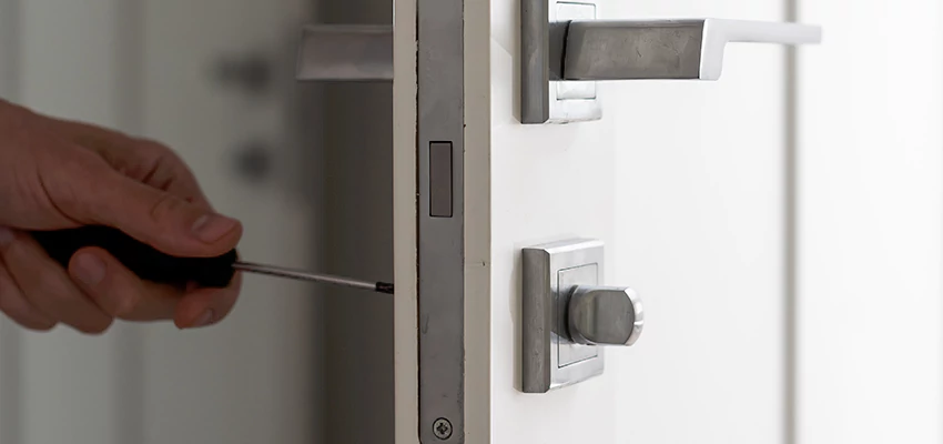 Key Programming Locksmith Open Now in West Hollywood, California